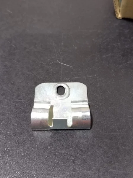 Клипсы к плинтусу MDF Bonkeel (50шт) в Новокузнецке