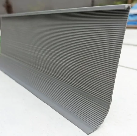 Коннелюрный односоставной плинтус Bonkeel Prof Серый (95х2700мм) в Новокузнецке