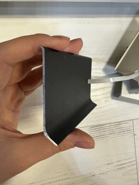 Алюминиевый плинтус Bonkeel ПЛ80 515л Черный (78,5х11,2х2500мм) в Новокузнецке