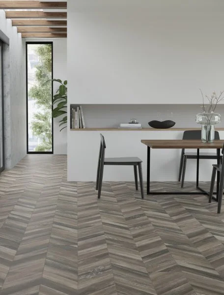 Ламинат Egger PRO 8/33 4V Large Дуб Кестинкорт Шоколад левая EPL240F4CL в Новокузнецке